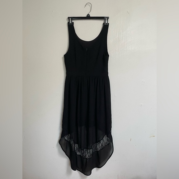 early 2000s black high-low dress with lace detail - Picture 2 of 3